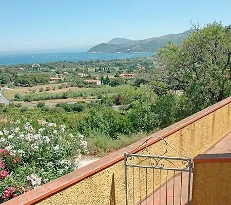 Lägenhet Parco Delle Ginestre